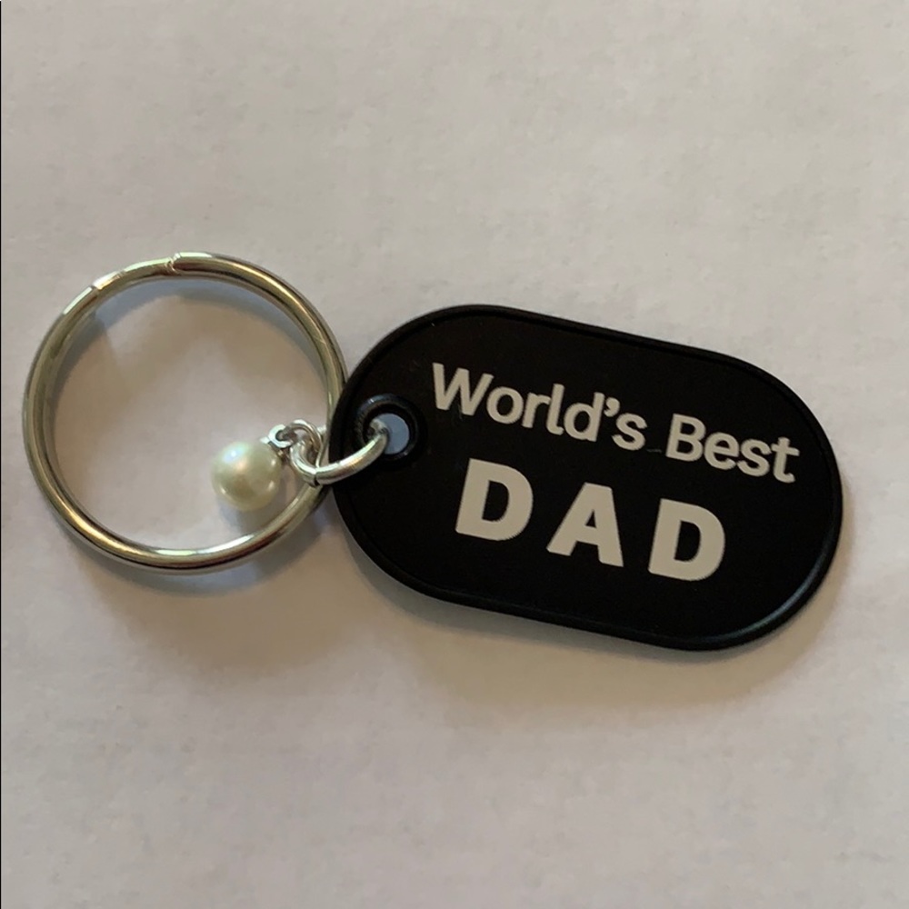 Vantel Pearls Worlds Best Dad Keychain